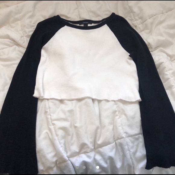 Forever 21 black and white cropped baseball tee - Picture 4 of 4